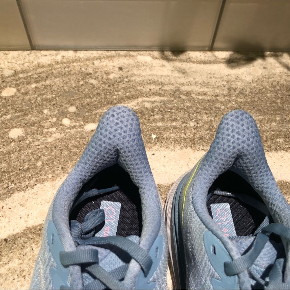 Hoka Clifton 9  size 6D Light Blue Athletic Sneakers - Picture 4 of 9